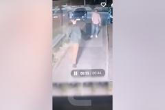 Zaura Gurcijeva zabila výbušnina v tašce. Na místo ji měl údajně donést jeho známý