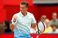 Jiří Lehečka - Carlos Alcaraz, Londýn Queen's Club 2025