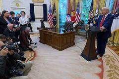 Trump řekl, že dá Putinovi dva týdny, aby ukázal, že myslí mírová jednání vážně