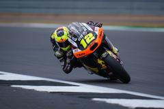 Filip Salač na motocyklu Moto2 v barvách ELF Marc VDS Racing Teamu