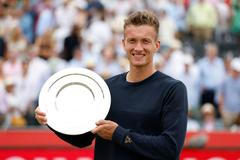 Jiří Lehečka - Carlos Alcaraz, finále Londýn Queen's Club 2025