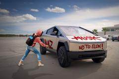 poškozená Tesla kvůli Muskovi (koláž) - Ikona, poutak