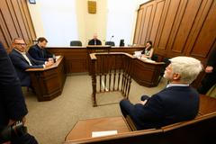 Generál ve výslužbě Vladimír Halenka (vlevo) Vpravo prezident Petr Pavel