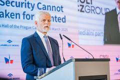 Politické bizáry - Petr Pavel