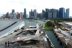 Singapur, Velká Británie, letadlová loď, návštěva