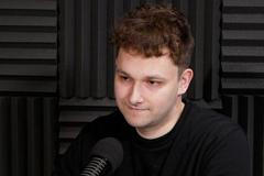 Spotlight News - Oliver Adámek