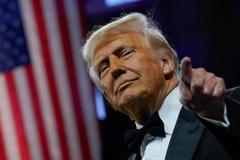 "Země mi lezou do zadku a prosí, ať uzavřu dohodu," řekl americký prezident Donald Trump