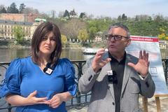 Jana Maláčová a Lubomír Zaorálek při zahájení "referenda" na téma Bydlení nebo zbrojení.