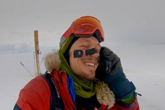 Colin O'Brady po přechodu Antarktidy v roce 2018