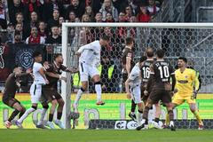 Sestřih bundesligového zápasu St. Pauli - Leverkusen