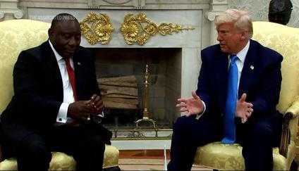 Trump konfrontoval jihoafrického prezidenta s nepodloženými tvrzeními o zabíjení bílých farmářů