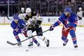 NHL: Boston Bruins at New York Rangers David Pastrňák hokej