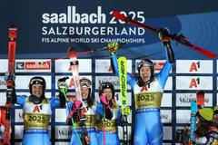 Italové slaví zlato ze soutěže týmů na MS ve sjezdovém lyžování 2025