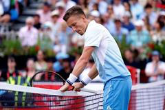 Jiří Lehečka - Carlos Alcaraz, finále Londýn Queen's Club 2025