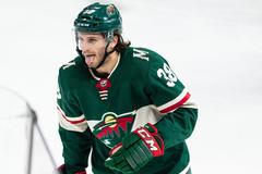 Faul Ryana Hartmana na Tima Stützleho