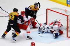 Souboj v zápase MS 2025 Německo - Dánsko