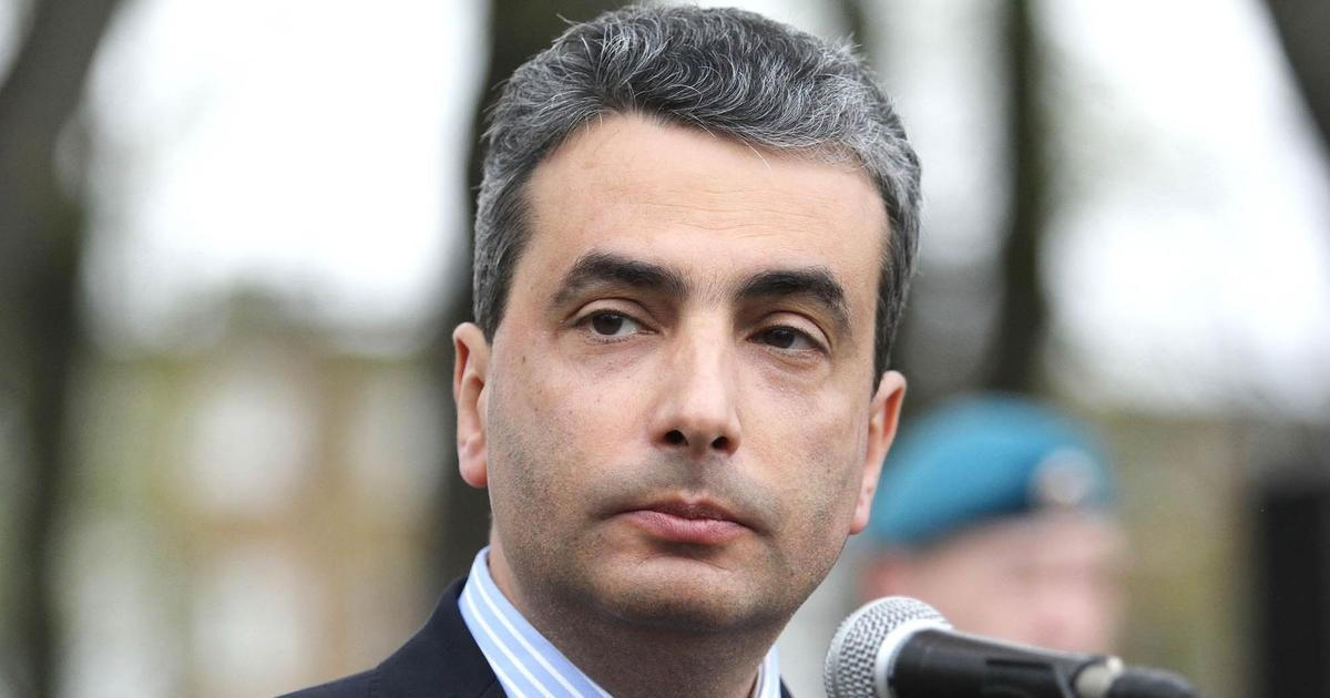 Za výzvy k míru 11 let za mřížemi. Rusko poslalo opozičního politika Šlosberga do vězení