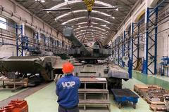 Záběry ze státního podniku VOP CZ v Šenově u Nového Jičína