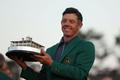 Rory McIlroy s trofejí pro vítěze Masters 2025