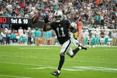 americký fotbal, NFL 2021, Miami Dolphins at Las Vegas Raiders, Henry Ruggs