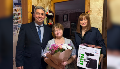 Rusové rozdali matkám padlých vojáků masomlýnky. Jedna z nich to „překvapivě“ komentovala