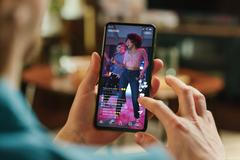 mobil obsah ilustrační snímek