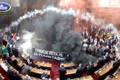 Srbsko, protest, opozice, parlament