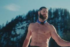 Jiří Procházka uplaval 30 metrů pod ledem