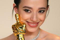 Obrazem: Nejúspěšnější Anora získala pět sošek, Oscara za zahraniční film má Brazílie