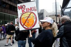 Demonstrace proti Trumpovi "No Kings" rally in Chicago