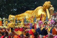 Vesak, Budha, slavnost