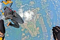 Golden Knights, USA, parašustisté, US armáda, akrobatická skupina