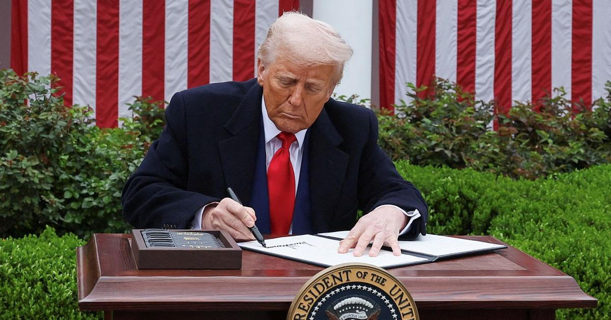 Dolarové bankovky mají nést Trumpův podpis, v historii USA to nemá obdoby