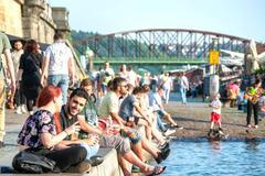 dav, Praha, náplavka, lidé