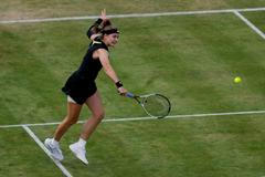 Karolína Muchová na turnaji v londýnském Queen's Clubu