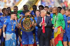Politické bizáry - Donald Trump a fotbalisté z Chelsea