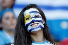 Uruguayské fanynky na zápase zápase Uruguay - Saúdská Arábie na MS 2018