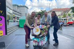 Předseda Pirátů Zdeněk Hřib, místopředsedkyně Olga Richterová, ekonomický expert strany Libor Dušek a poslanec Ivan Bartoš.