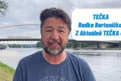 Premiér Fiala se už kritikům nevyhýbá, naopak je vyhledává, tvrdí komentátor