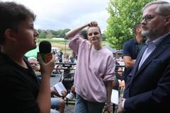 Dokázal byste žít za 25 tisíc měsíčně? ptal se školák Fialy. Do debaty šel s velkou vervou