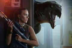 Na Scarlett Johansonovou čekají v Novém jurském světě zmutovaní dinosauři (2025).