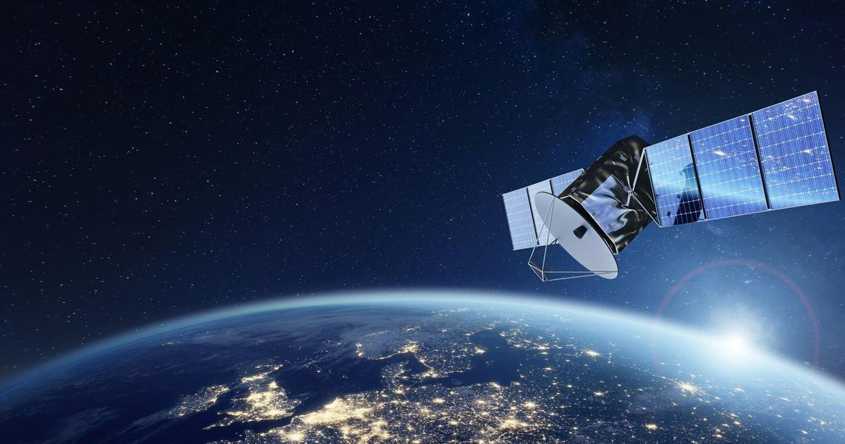 Řecké lesní požáry ve světovém prvenství sleduje kufříkový satelit