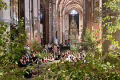 Polsko, Gdaňsk, kostel sv. Jana, art, instalace, les