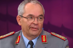 Velitel německé pozemní armády: Rusové vyjdou z války na Ukrajině silnější