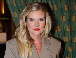 Karavan, Nikol Leitgeb