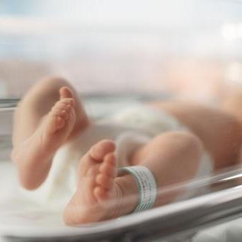 Předčasně narozené dítě