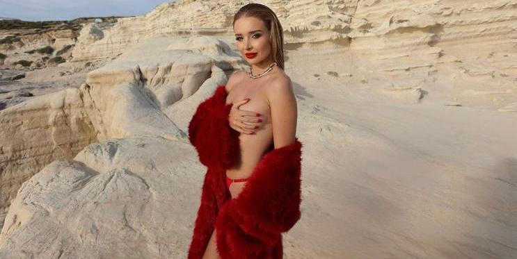 Nicole Šáchová na prosincové titulce časopisu Playboy