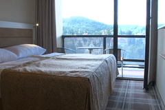 Zachováme chodby i dveře. Hotel Thermal ukázal vzorové pokoje