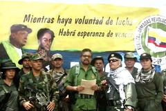 Bývalý vůdce FARC Iván Márquez na videu, kde vyzývá k obnovení ozbrojeného boje proti vládě.