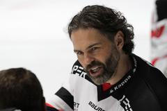 Znojmo žije hokejem: Legendy národního týmu vs. Legendy Orlů